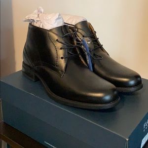 Florsheim Men’s Waterproof Plain Toe Chukka boot